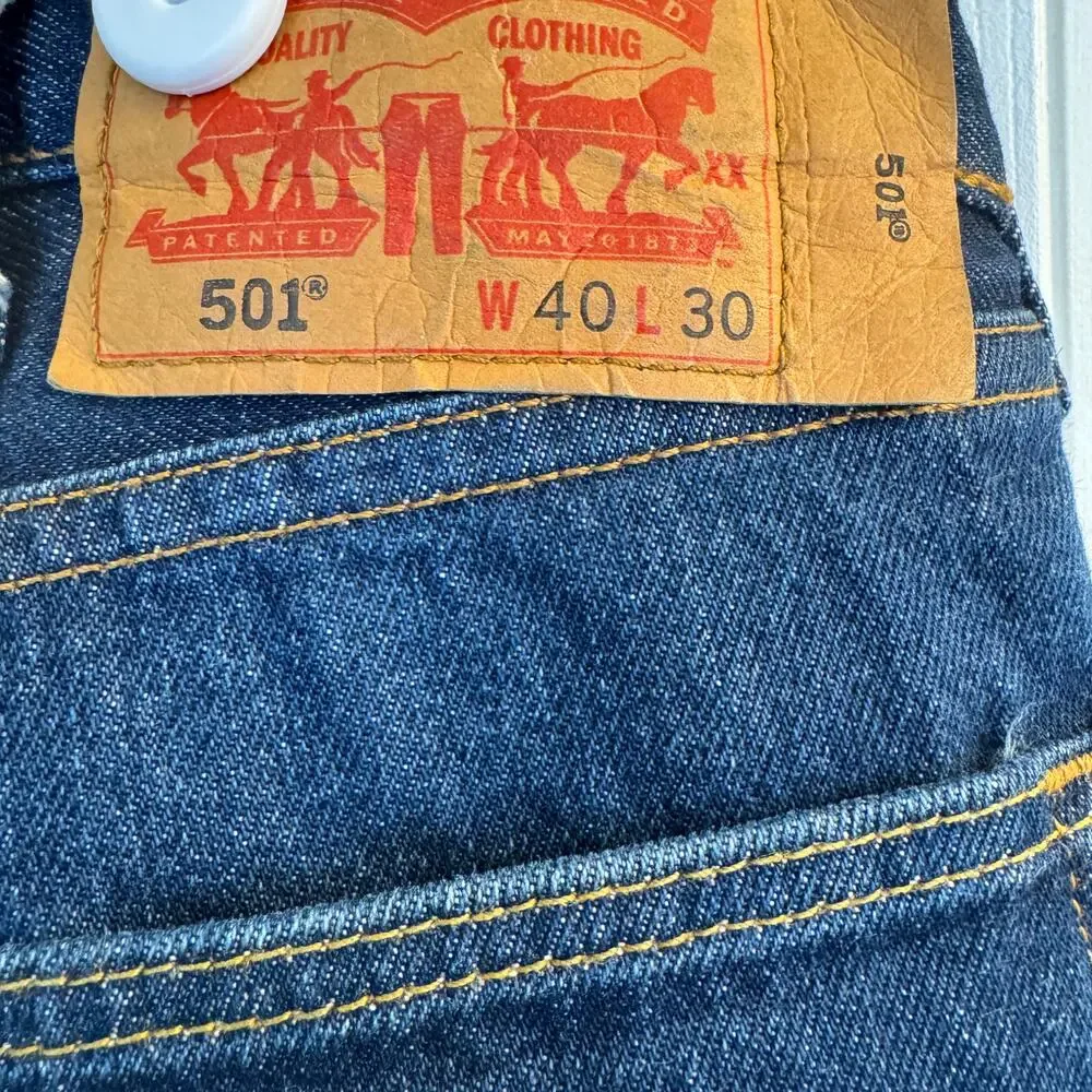 Levi's 501 Jeans Men's Blue Denim Button Fly Straight Sz‎ W40 X L30